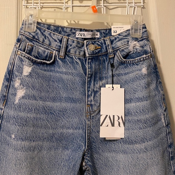 Zara High Rise Straight Leg Jeans - Picture 4 of 11